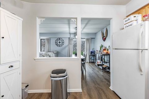 Tiny photo for 9527 S 54th Avenue #2B, Oak Lawn, IL 60453 (MLS # 12615238)