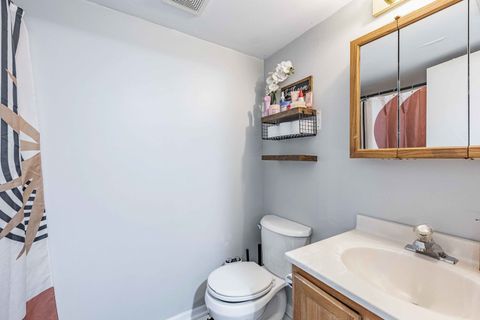 Tiny photo for 9527 S 54th Avenue #2B, Oak Lawn, IL 60453 (MLS # 12615238)