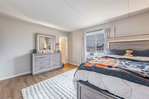 Tiny photo for 9527 S 54th Avenue #2B, Oak Lawn, IL 60453 (MLS # 12615238)