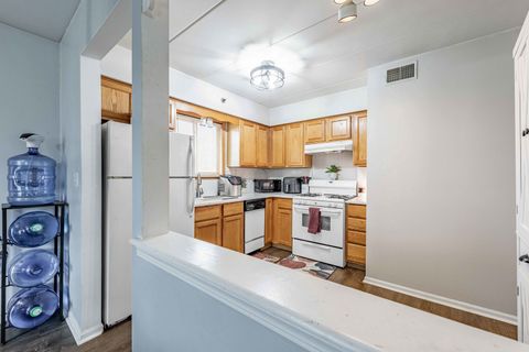 Tiny photo for 9527 S 54th Avenue #2B, Oak Lawn, IL 60453 (MLS # 12615238)