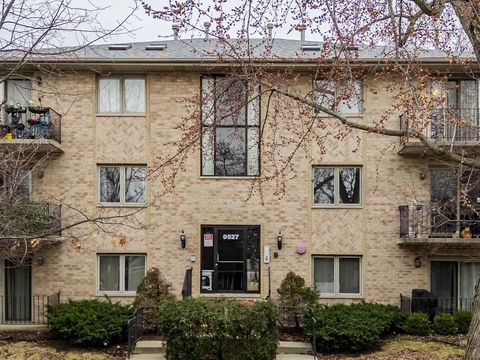 Photo of 9527 S 54th Avenue #2B, Oak Lawn, IL 60453 (MLS # 12615238)