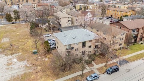 Tiny photo for 9527 S 54th Avenue #2B, Oak Lawn, IL 60453 (MLS # 12615238)