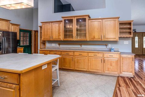 Tiny photo for 125 Princess Lane, Carbondale, IL 62901 (MLS # EB460361)