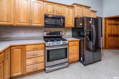 Tiny photo for 125 Princess Lane, Carbondale, IL 62901 (MLS # EB460361)