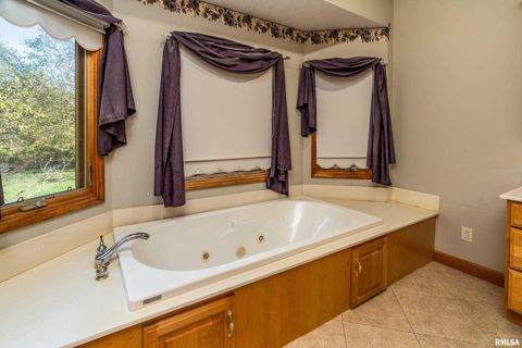 Tiny photo for 125 Princess Lane, Carbondale, IL 62901 (MLS # EB460361)