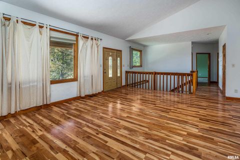 Tiny photo for 125 Princess Lane, Carbondale, IL 62901 (MLS # EB460361)