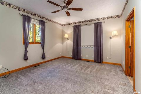 Tiny photo for 125 Princess Lane, Carbondale, IL 62901 (MLS # EB460361)