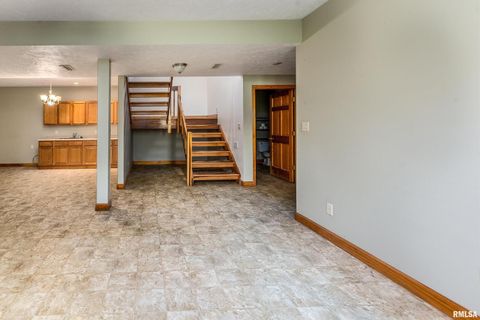 Tiny photo for 125 Princess Lane, Carbondale, IL 62901 (MLS # EB460361)