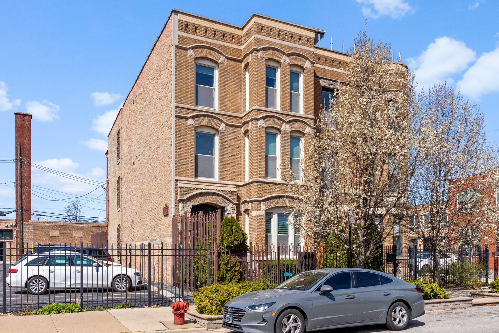 1420 W Fulton Street