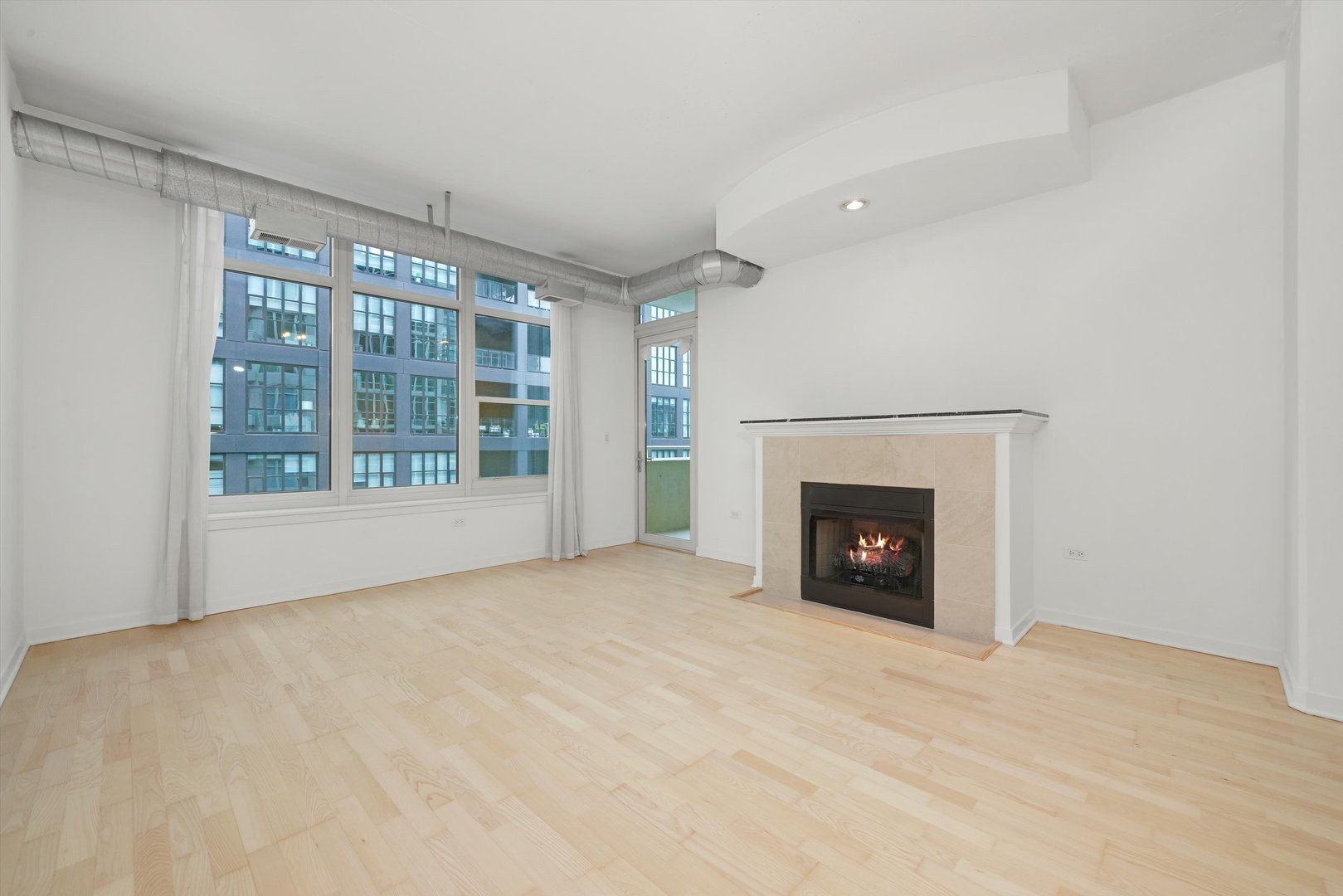 909 W Washington Boulevard 512
