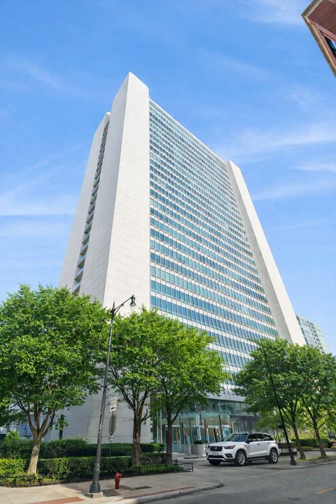 500 W Superior Street 1308 Chicago IL 60654