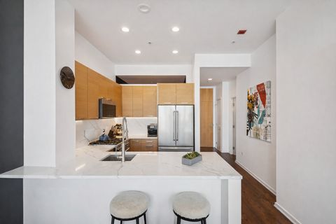 Tiny photo for 500 W Superior Street #1308, Chicago, IL 60654 (MLS # 12535655)