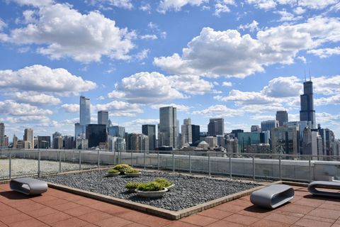 Tiny photo for 500 W Superior Street #1308, Chicago, IL 60654 (MLS # 12535655)