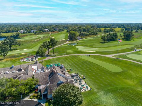 Tiny photo for 660 S Buckingham Court, Lake Forest, IL 60045 (MLS # 12489887)