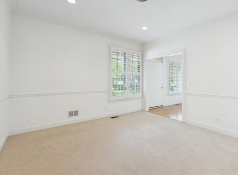 Tiny photo for 660 S Buckingham Court, Lake Forest, IL 60045 (MLS # 12489887)