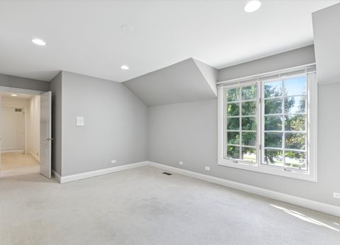 Tiny photo for 660 S Buckingham Court, Lake Forest, IL 60045 (MLS # 12489887)