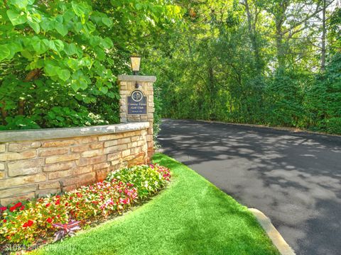 Tiny photo for 660 S Buckingham Court, Lake Forest, IL 60045 (MLS # 12489887)