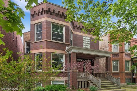 3624 N Leavitt Street Chicago IL 60618