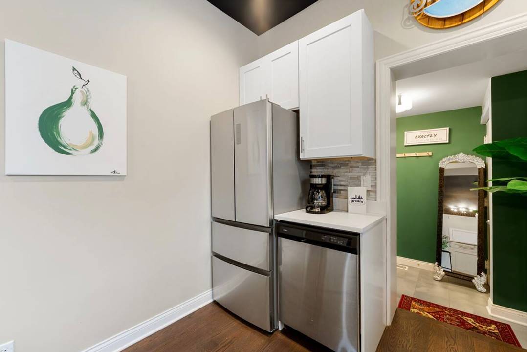 330 W EVERGREEN Avenue CH