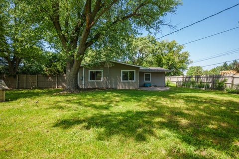 Tiny photo for 2108 Holly Court, McHenry, IL 60051 (MLS # 12694778)