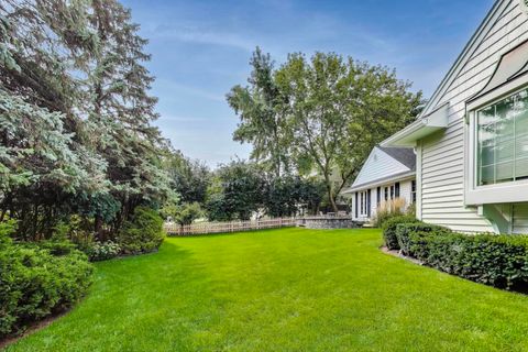 Tiny photo for 821 Woodbine Lane, Northbrook, IL 60062 (MLS # 12463049)