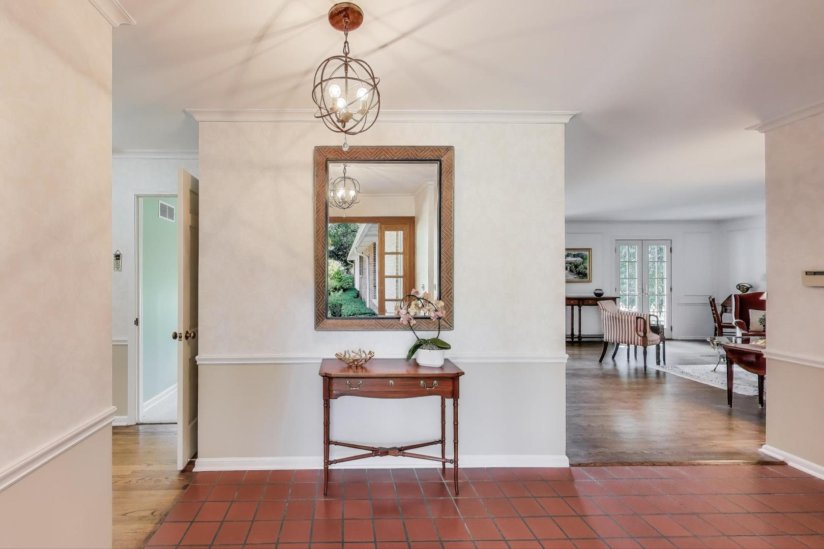 821 Woodbine Lane