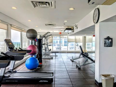 Tiny photo for 6171 N Sheridan Road #402, Chicago, IL 60660 (MLS # 12499104)