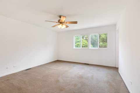 Tiny photo for 4425 Thornbark Court, Hoffman Estates, IL 60192 (MLS # 12735628)