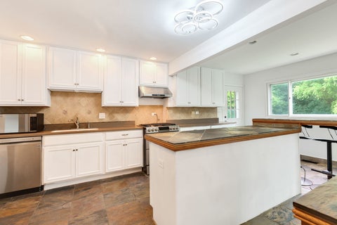 Tiny photo for 4425 Thornbark Court, Hoffman Estates, IL 60192 (MLS # 12735628)