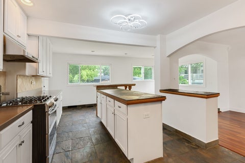 Tiny photo for 4425 Thornbark Court, Hoffman Estates, IL 60192 (MLS # 12735628)