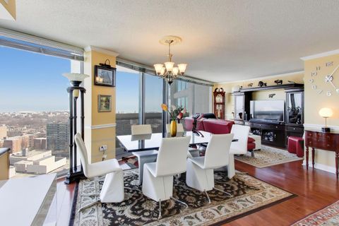 Tiny photo for 1720 Maple Avenue #2420, Evanston, IL 60201 (MLS # 12621467)