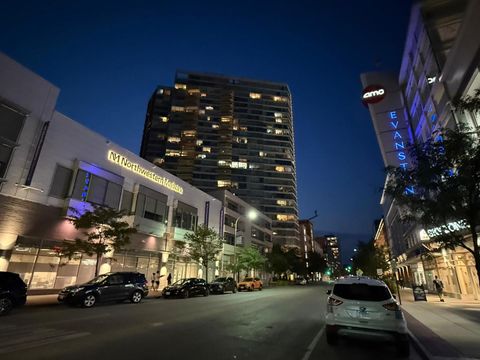 Tiny photo for 1720 Maple Avenue #2420, Evanston, IL 60201 (MLS # 12621467)