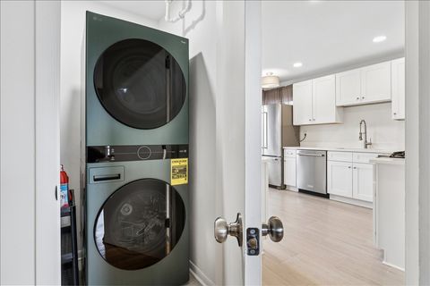 Tiny photo for 504 N Russel Street, Mount Prospect, IL 60056 (MLS # 12575013)