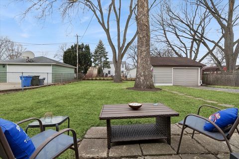 Tiny photo for 504 N Russel Street, Mount Prospect, IL 60056 (MLS # 12575013)