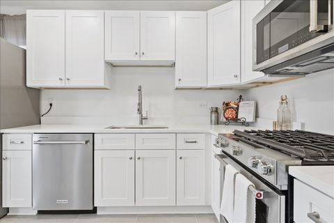 Tiny photo for 504 N Russel Street, Mount Prospect, IL 60056 (MLS # 12575013)