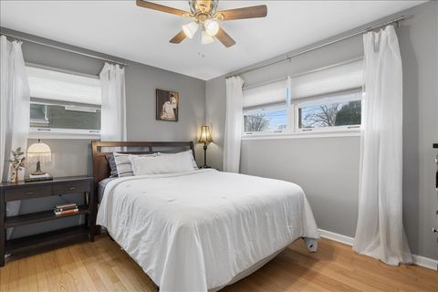 Tiny photo for 504 N Russel Street, Mount Prospect, IL 60056 (MLS # 12575013)