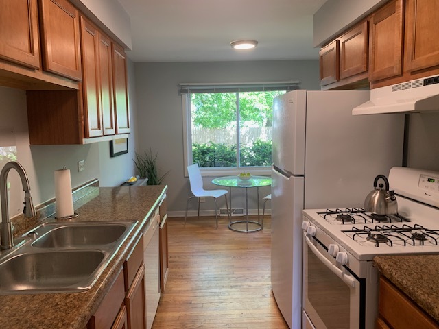 810 SKOKIE Boulevard C