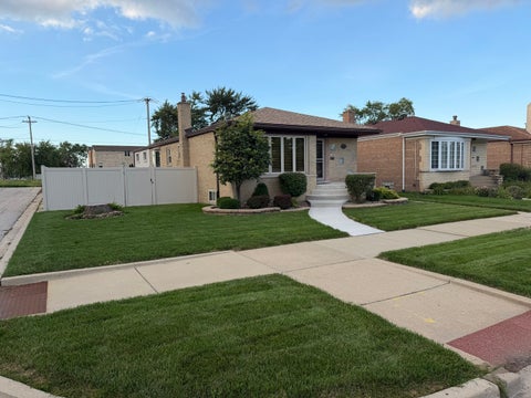 Tiny photo for 6056 W 60th Street, Chicago, IL 60638 (MLS # 12737965)
