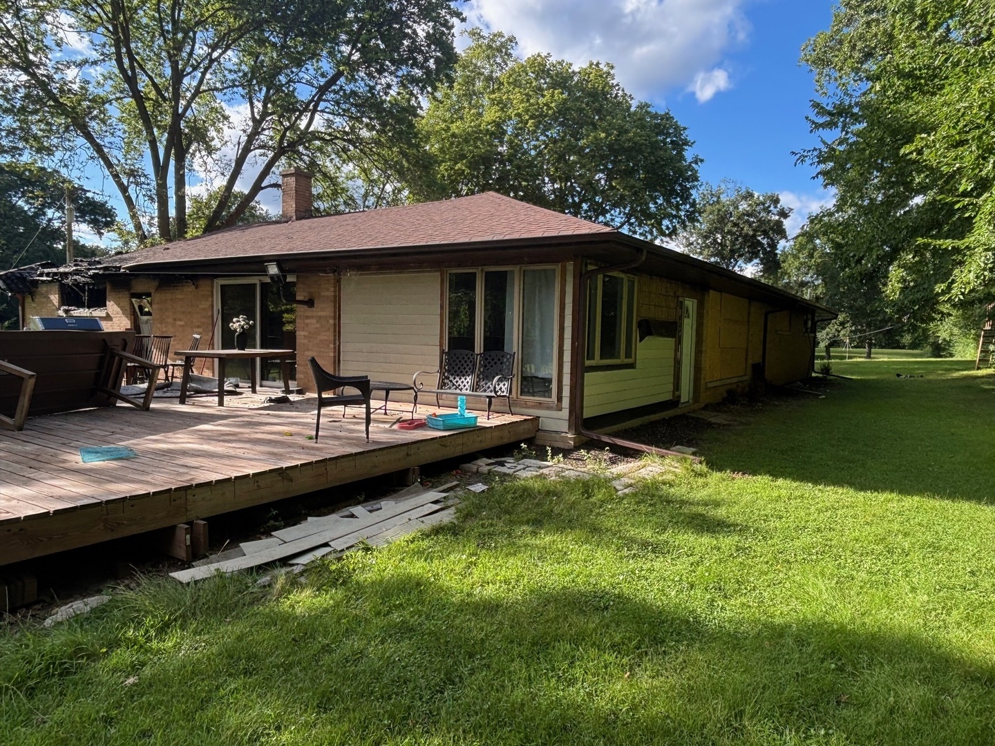 219 James Road