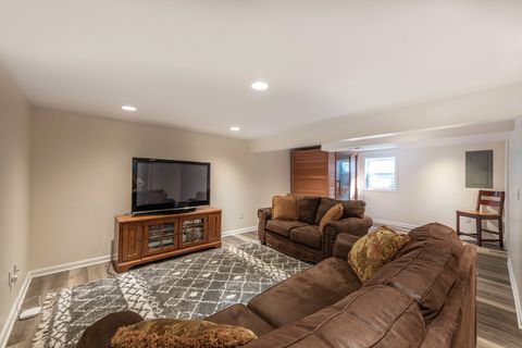 Tiny photo for 1533 Banbury Avenue, St. Charles, IL 60174 (MLS # 12504037)