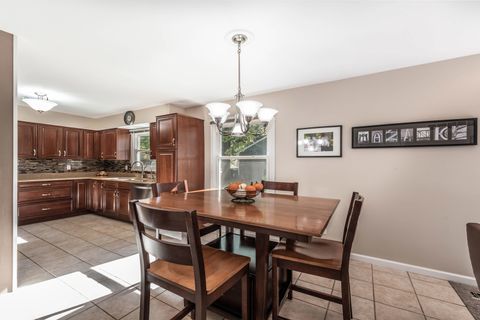 Tiny photo for 1533 Banbury Avenue, St. Charles, IL 60174 (MLS # 12504037)