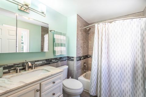 Tiny photo for 1533 Banbury Avenue, St. Charles, IL 60174 (MLS # 12504037)