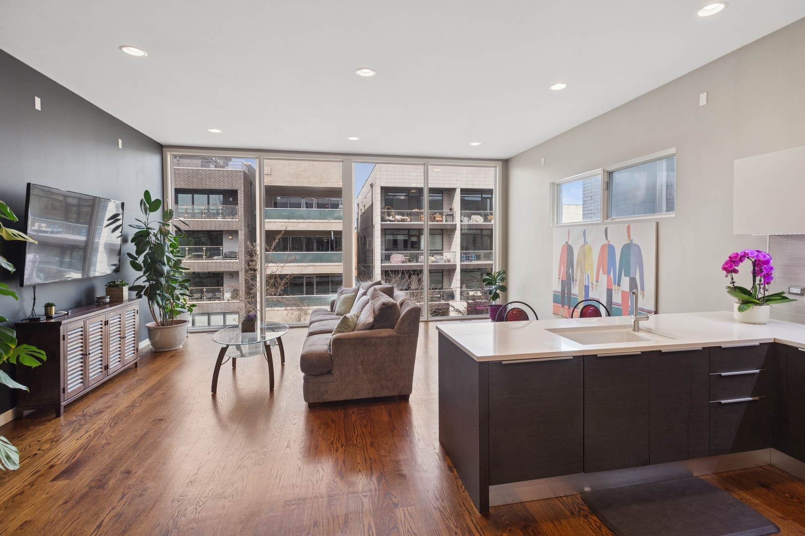 2207 W Chicago Avenue 3E