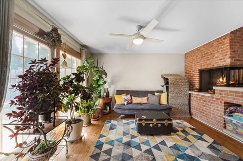 Tiny photo for 2711 E Bel Aire Drive, Arlington Heights, IL 60004 (MLS # 12617063)