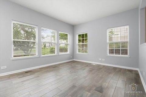 Tiny photo for 452 Jamestown Court, Aurora, IL 60502 (MLS # 12482554)