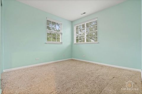 Tiny photo for 452 Jamestown Court, Aurora, IL 60502 (MLS # 12482554)