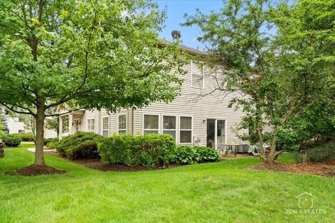 Tiny photo for 452 Jamestown Court, Aurora, IL 60502 (MLS # 12482554)