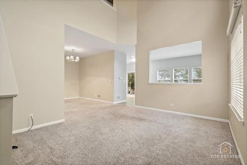 Tiny photo for 452 Jamestown Court, Aurora, IL 60502 (MLS # 12482554)