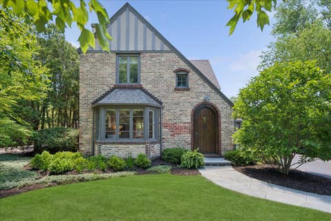 Photo of 154 Glenwood Avenue, Winnetka, IL 60093 (MLS # 12697250)