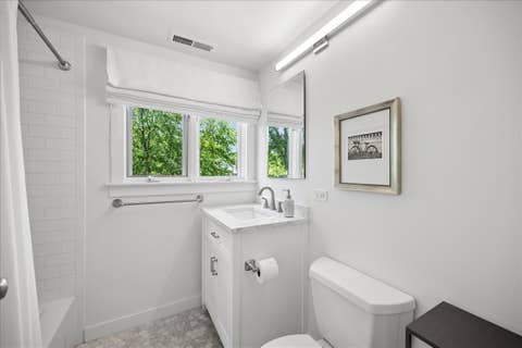 Tiny photo for 154 Glenwood Avenue, Winnetka, IL 60093 (MLS # 12697250)